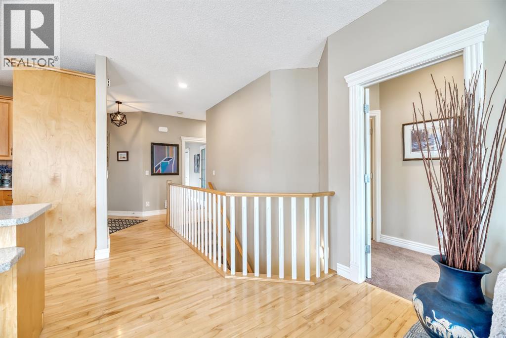 446 Crystalridge Terrace, Okotoks, Alberta  T1S 1W6 - Photo 9 - A2298645