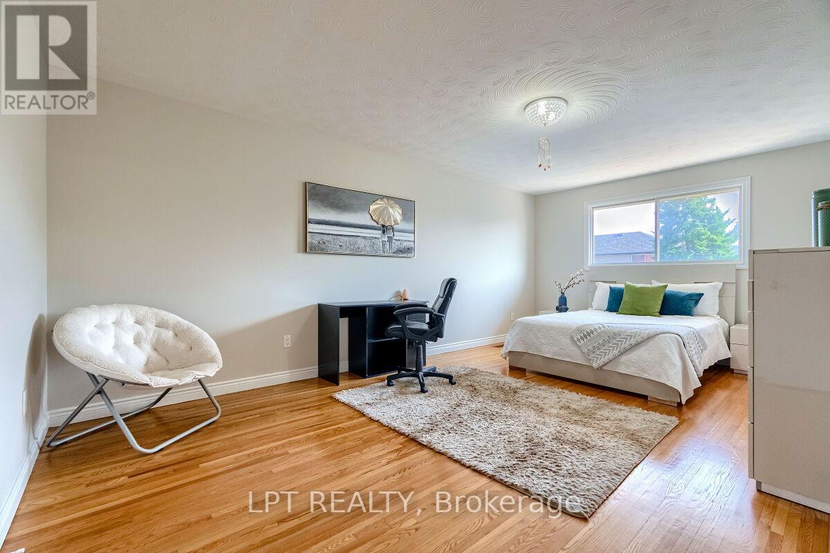 16 Vogue Court, Hamilton, Ontario  L8E 4T3 - Photo 27 - X12979902