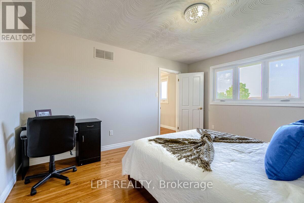 16 Vogue Court, Hamilton, Ontario  L8E 4T3 - Photo 34 - X12979902