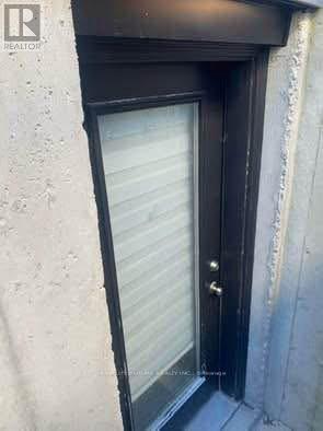 Main - 25 Wilkerson Street, Thorold (Hurricane/merrittville), Ontario  L2V 0G4 - Photo 3 - X12979954