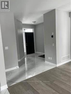 Main - 25 Wilkerson Street, Thorold (Hurricane/merrittville), Ontario  L2V 0G4 - Photo 4 - X12979954