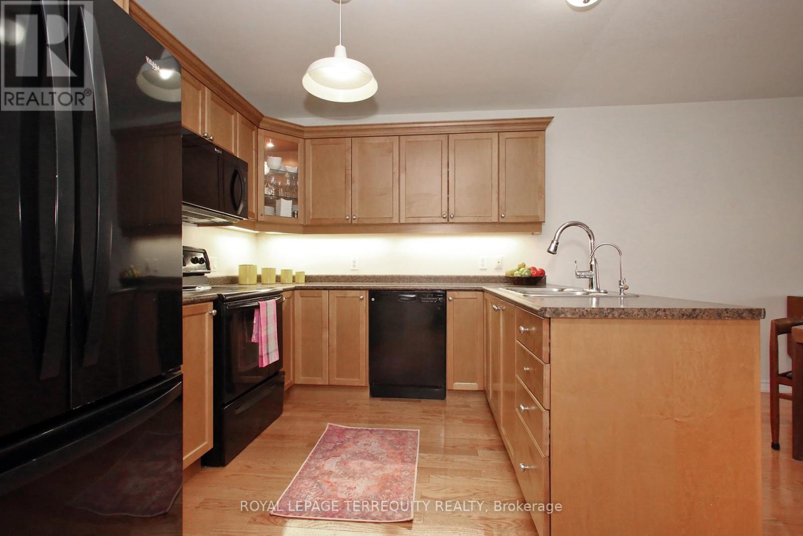 69 - 123 Village Crescent, Peterborough, Ontario  K9J 0A9 - Photo 11 - X12980014