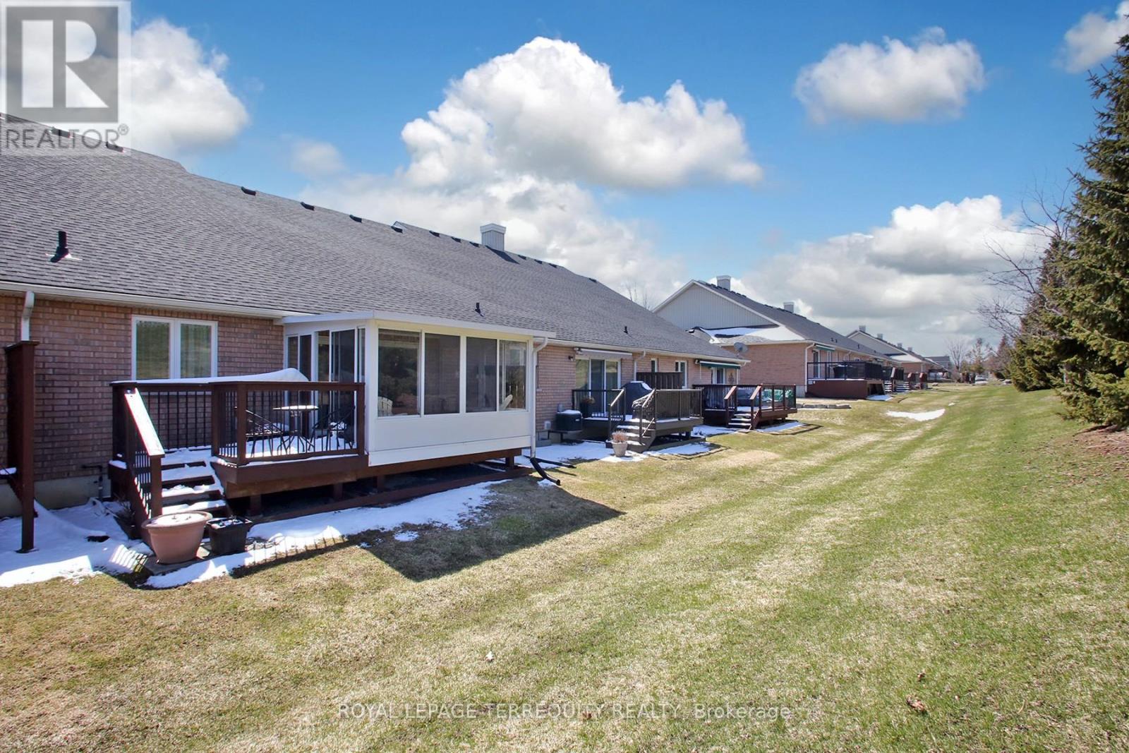 69 - 123 Village Crescent, Peterborough, Ontario  K9J 0A9 - Photo 28 - X12980014