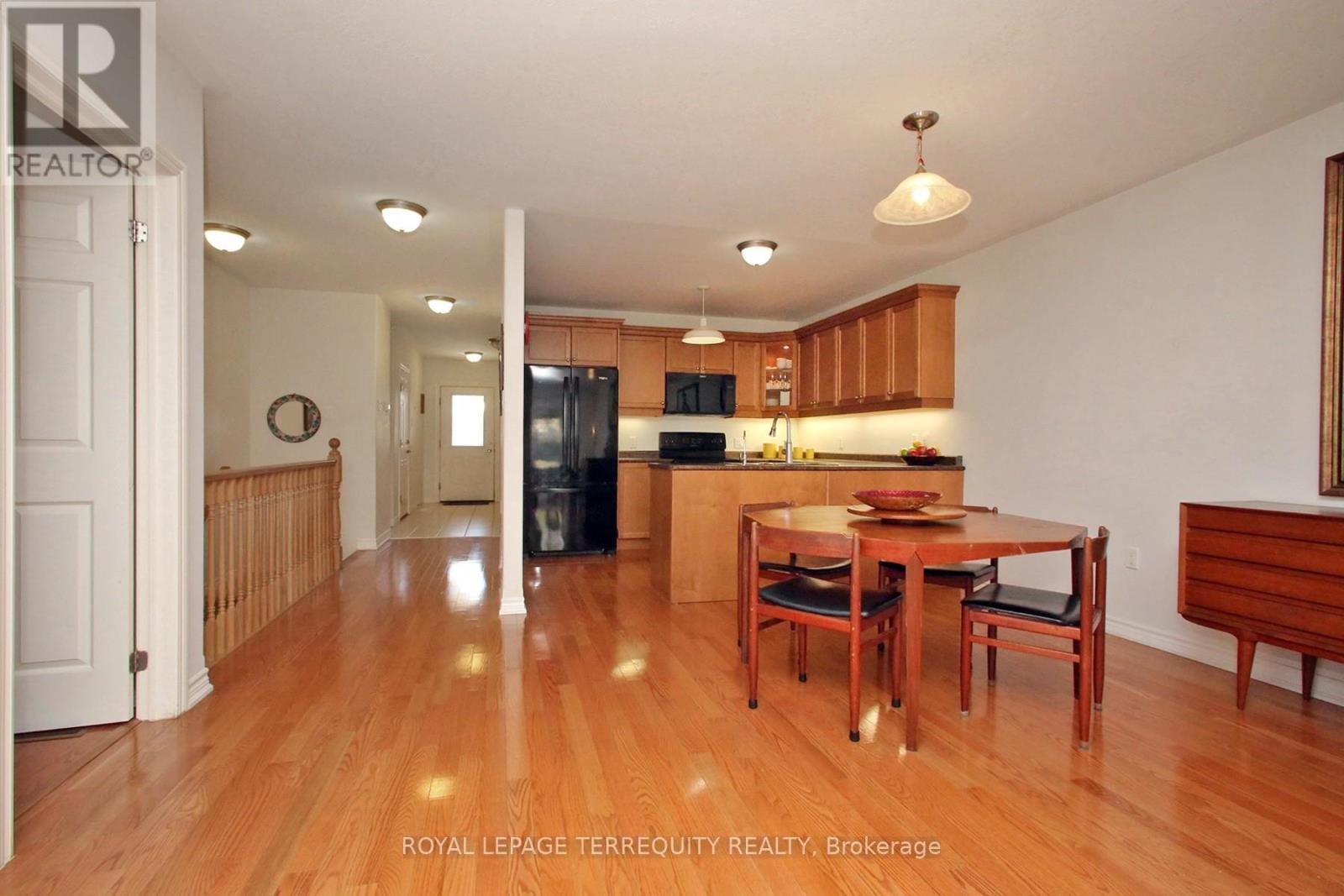 69 - 123 Village Crescent, Peterborough, Ontario  K9J 0A9 - Photo 9 - X12980014