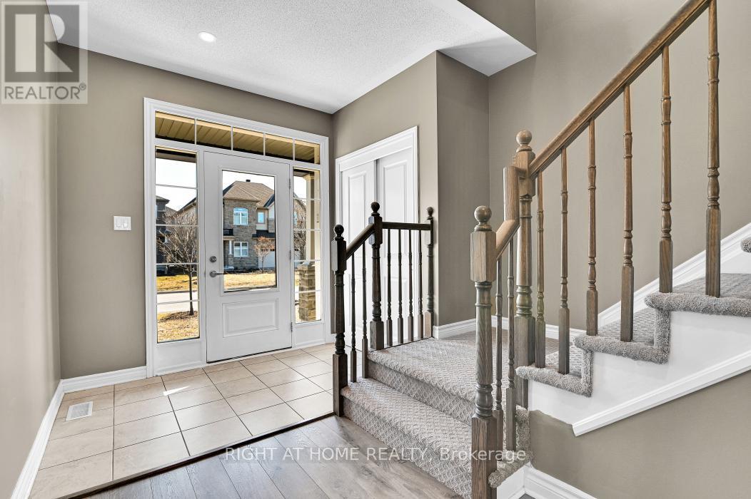 213 Esturgeon Street, Ottawa, Ontario  K4A 1G3 - Photo 2 - X12979944