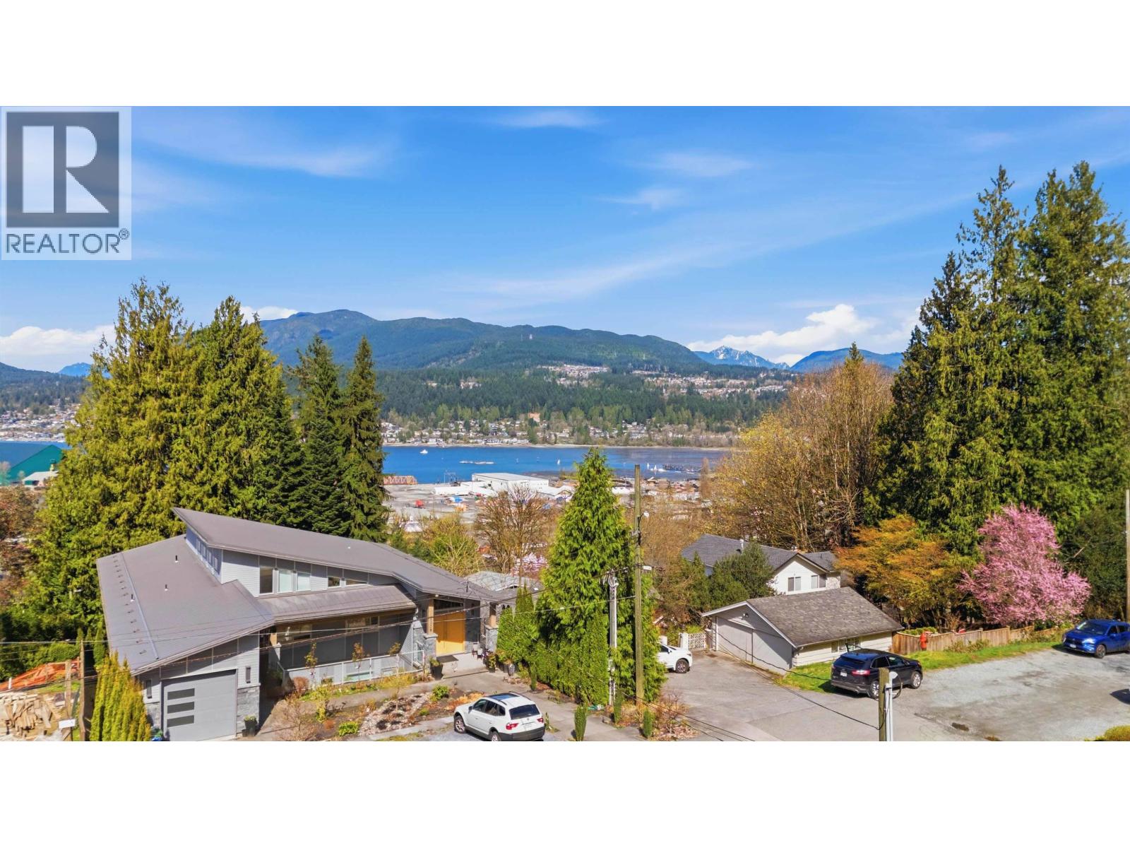 2331 Henry Street, Port Moody, British Columbia  V3H 2J4 - Photo 34 - R3109228