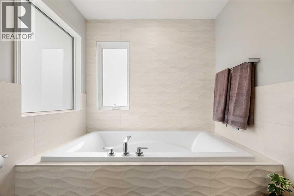 14 Sun Harbour Way SE, Calgary, Alberta  T2X 3C6 - Photo 23 - A2299307