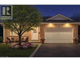 114 GLENCLIFFE Court, Kitchener, Ontario