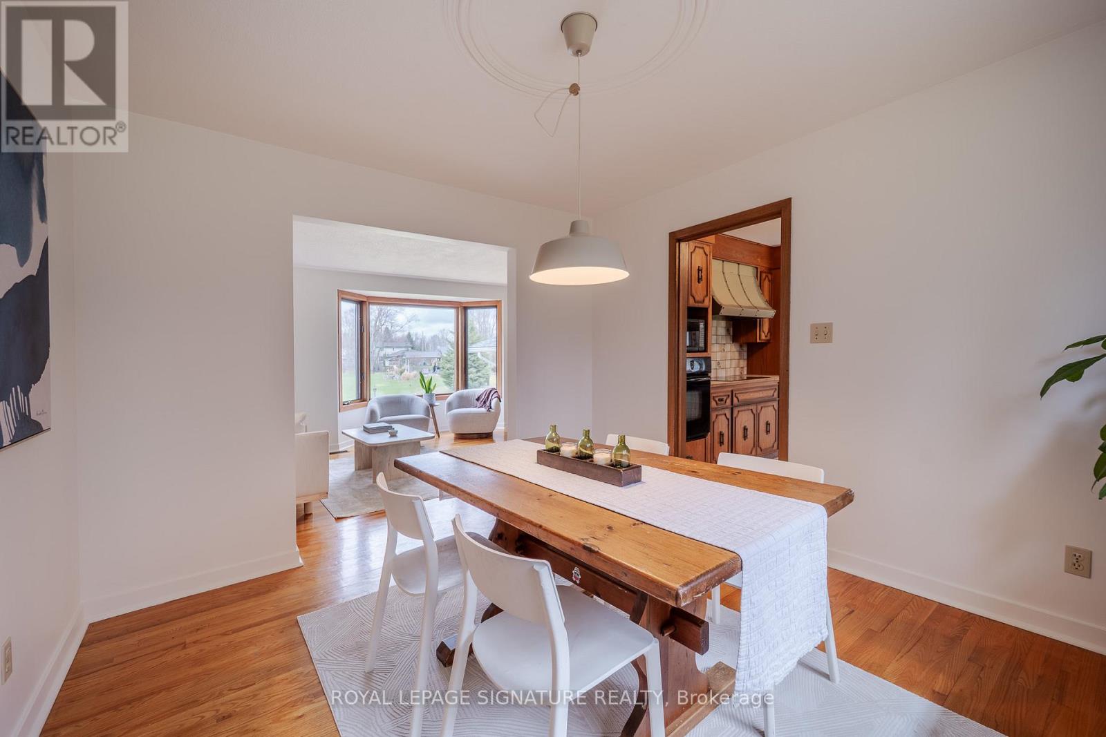 27 Sunset Drive, Woolwich, Ontario  N0B 2V0 - Photo 10 - X12965290