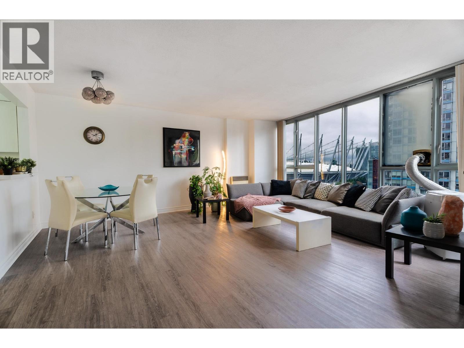 2102 930 Cambie Street, Vancouver, British Columbia V6B 5X6 - Photo 1 - R3109541