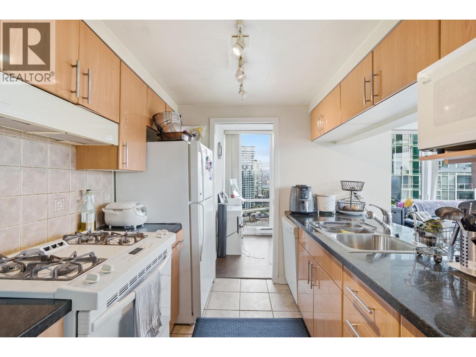 1808 193 Aquarius Mews, Vancouver, British Columbia  V6Z 2Z2 - Photo 16 - R3109545