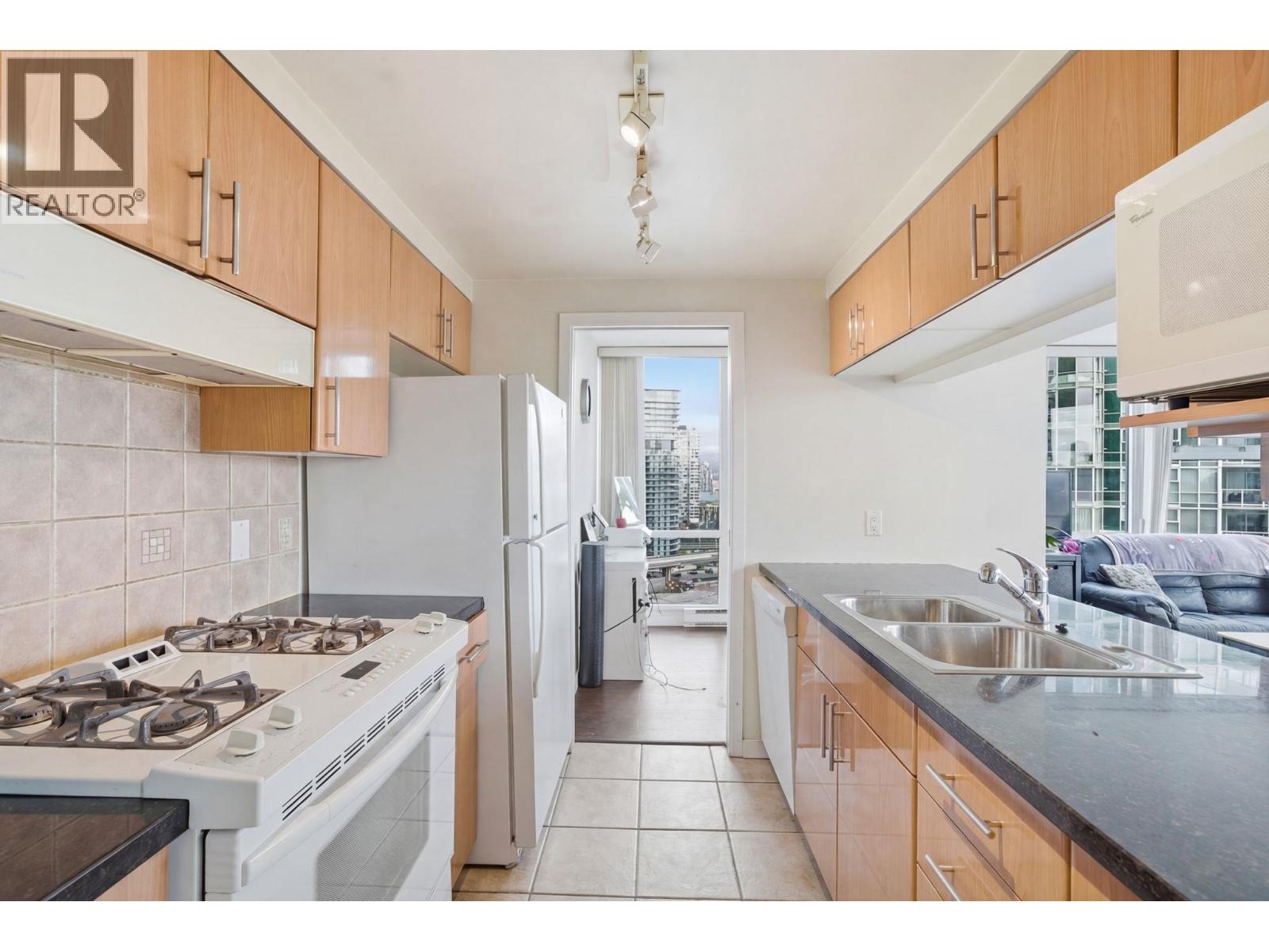 1808 193 Aquarius Mews, Vancouver, British Columbia  V6Z 2Z2 - Photo 35 - R3109545