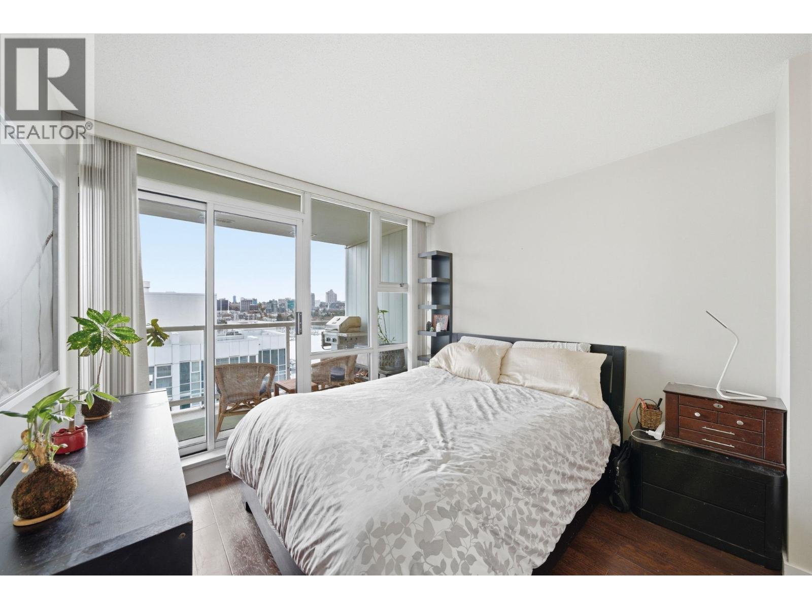 1808 193 Aquarius Mews, Vancouver, British Columbia  V6Z 2Z2 - Photo 5 - R3109545