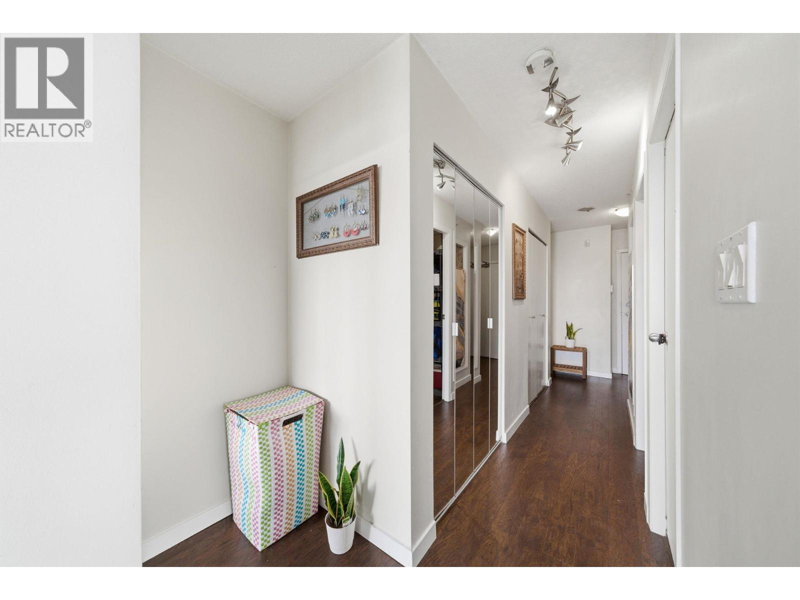 1808 193 Aquarius Mews, Vancouver, British Columbia  V6Z 2Z2 - Photo 9 - R3109545