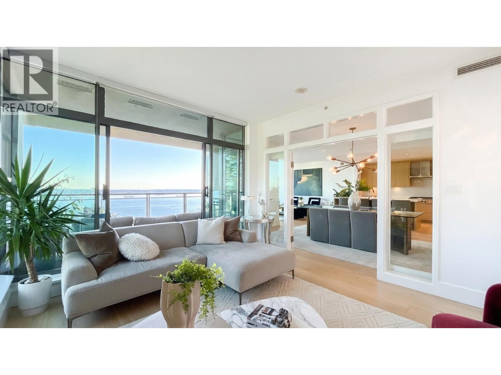 801 3315 Cypress Place, West Vancouver, British Columbia  V7S 3J7 - Photo 4 - R3109547