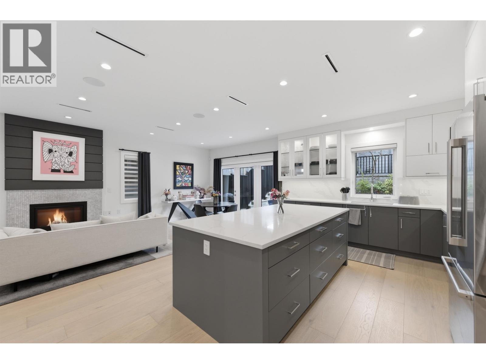 1 272 E 9th Street, North Vancouver, British Columbia  V7L 2B1 - Photo 11 - R3109551