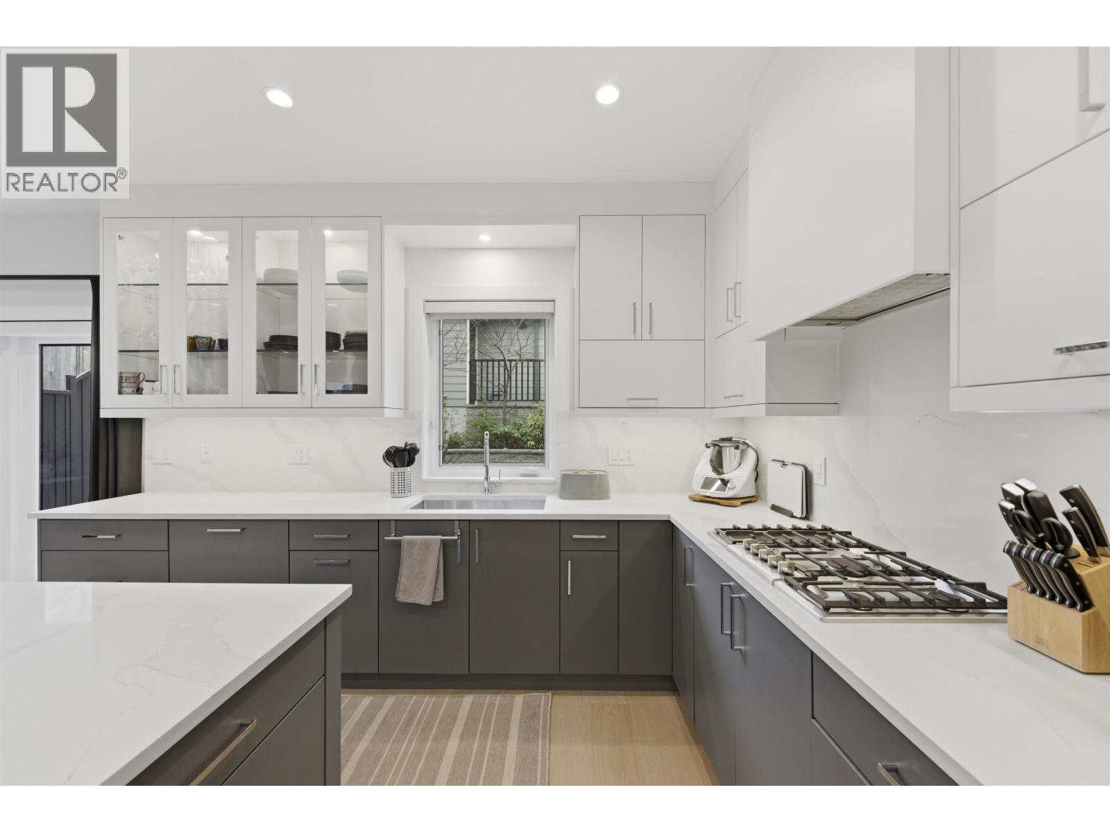 1 272 E 9th Street, North Vancouver, British Columbia  V7L 2B1 - Photo 12 - R3109551