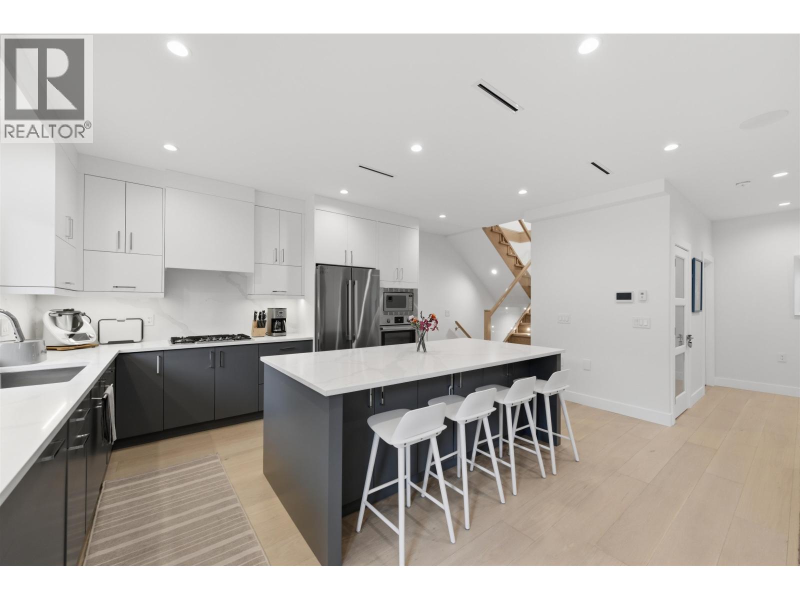 1 272 E 9th Street, North Vancouver, British Columbia  V7L 2B1 - Photo 13 - R3109551