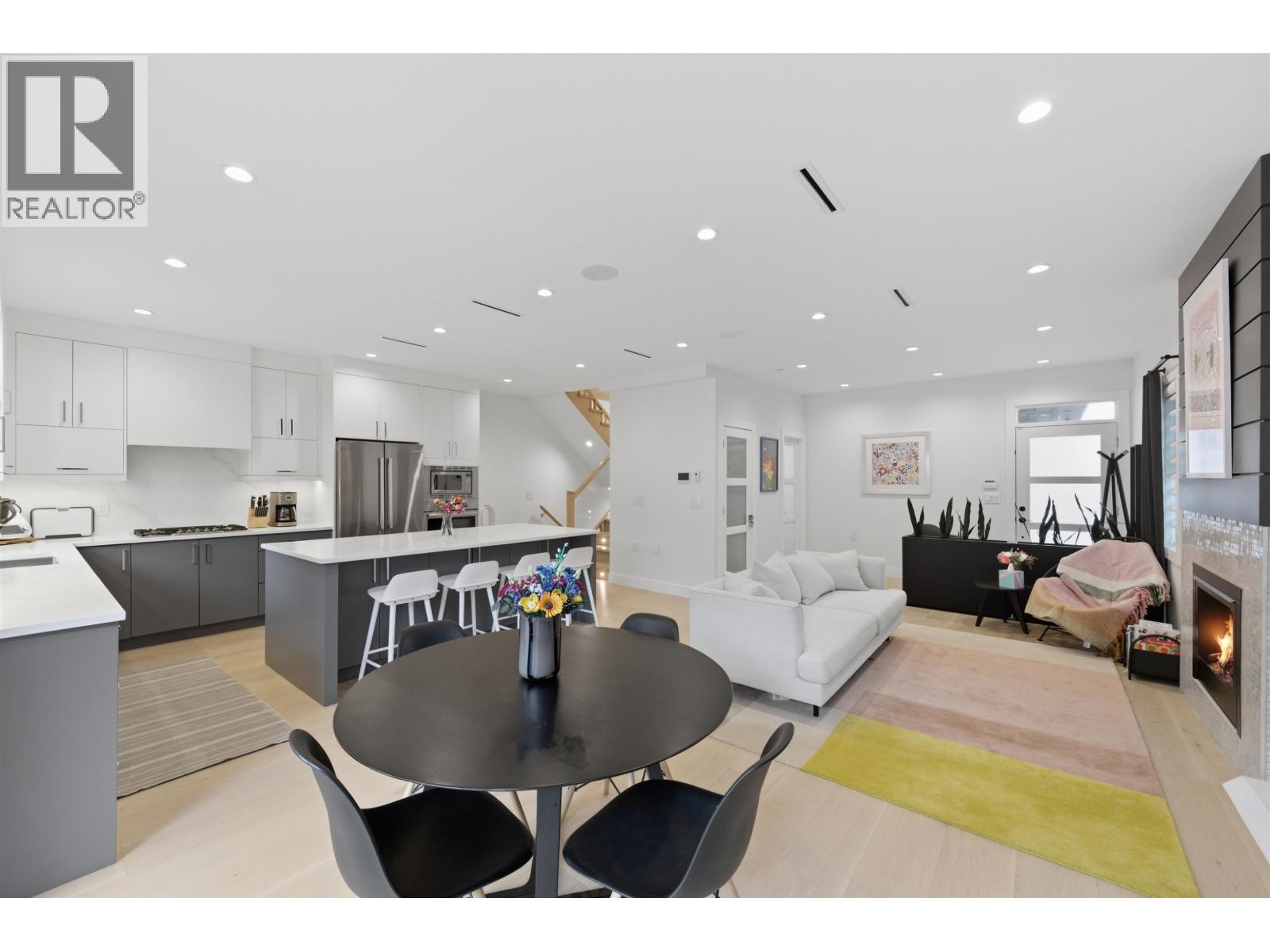 1 272 E 9th Street, North Vancouver, British Columbia  V7L 2B1 - Photo 7 - R3109551