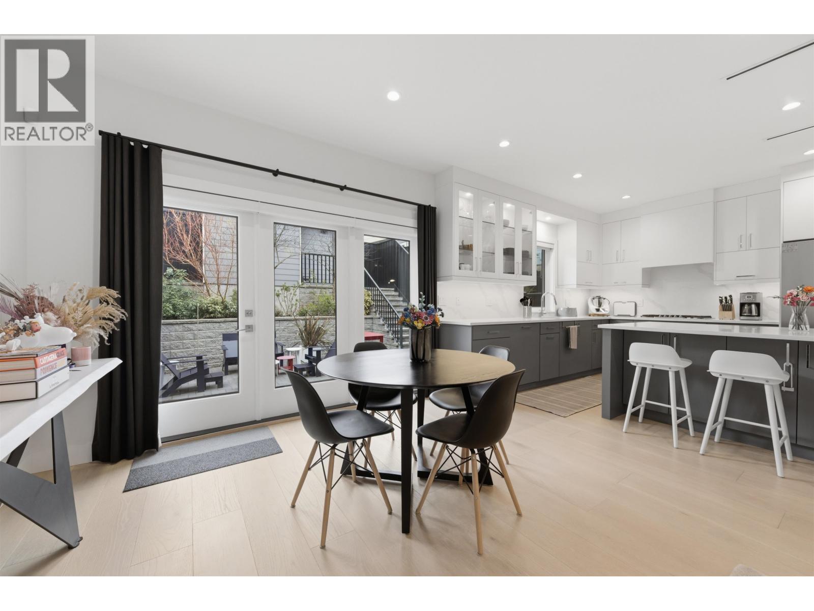 1 272 E 9th Street, North Vancouver, British Columbia  V7L 2B1 - Photo 8 - R3109551