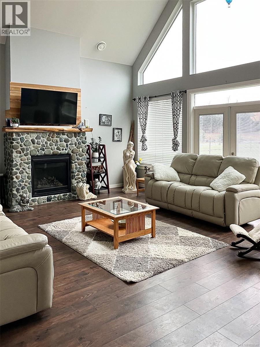 8740 Oyster River Way, Black Creek, British Columbia  V9J 1K3 - Photo 4 - 1020540