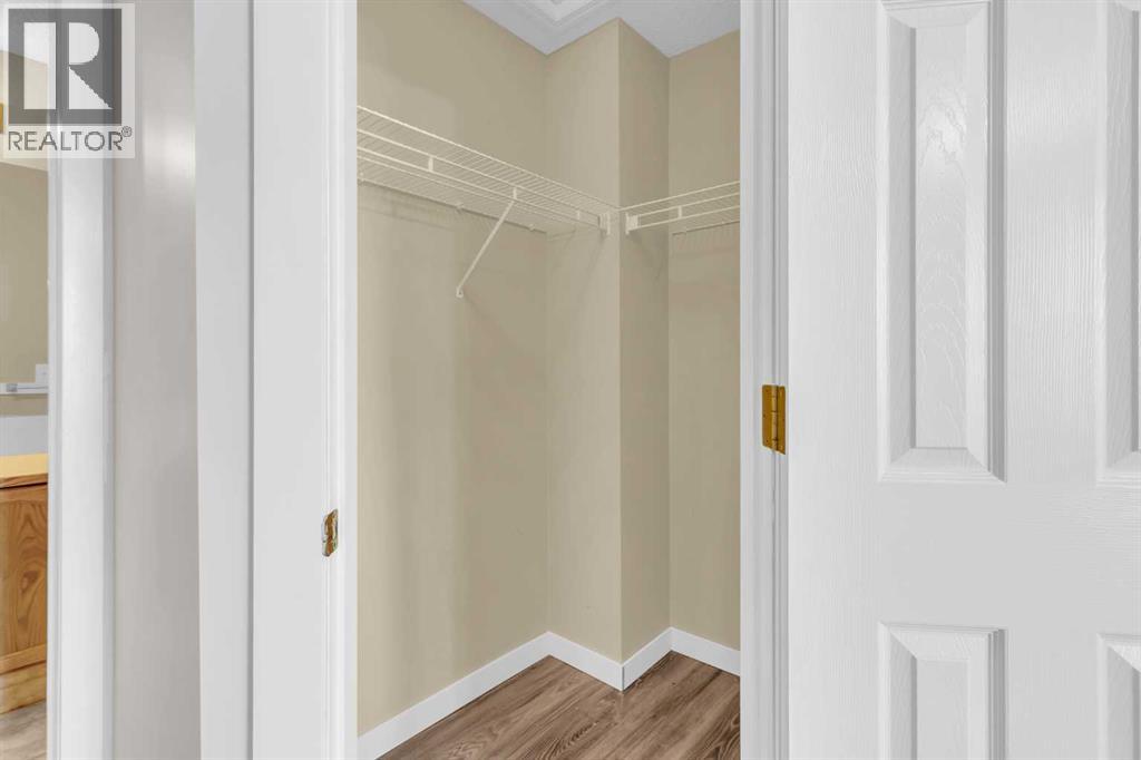 110 West Creek Bay, Chestermere, Alberta  T1X 1K7 - Photo 19 - A2262218