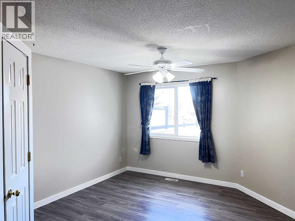 110 West Creek Bay, Chestermere, Alberta  T1X 1K7 - Photo 15 - A2262218