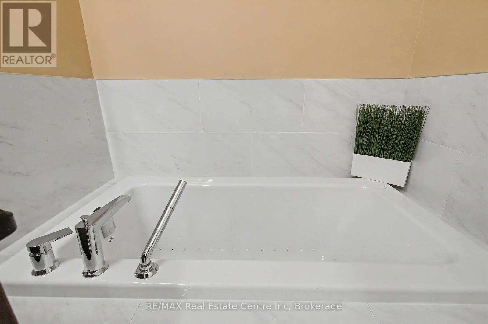 1404 - 1878 Gordon Street, Guelph, Ontario N1L 0P4 - Photo 28 - X12980050