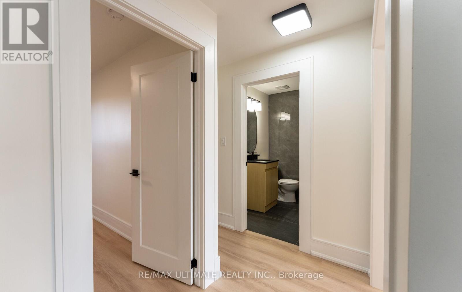 484a Cosburn Avenue, Toronto (East York), Ontario  M4J 2N5 - Photo 3 - E12980038