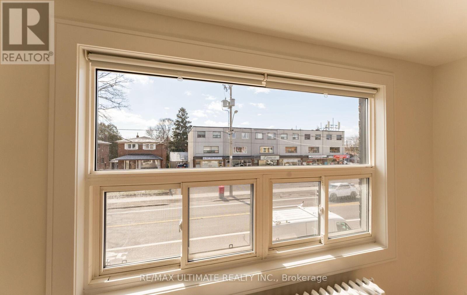 484a Cosburn Avenue, Toronto (East York), Ontario  M4J 2N5 - Photo 9 - E12980038