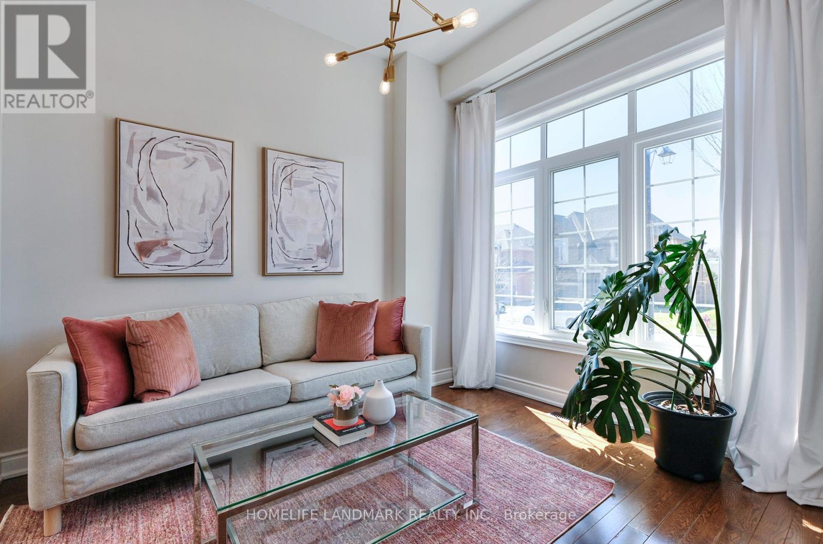 115 MITCHELL PLACE, Newmarket, Ontario