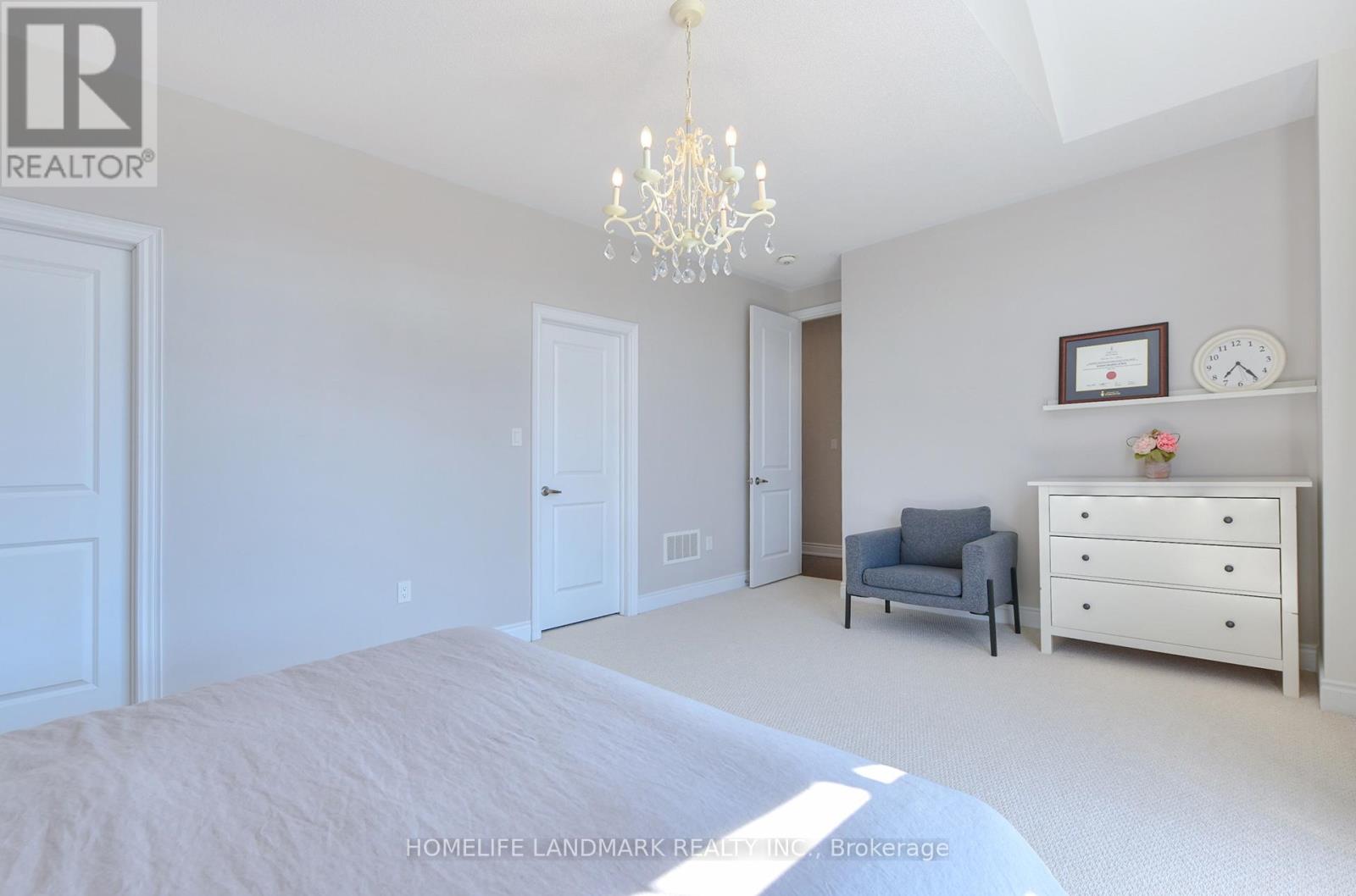 115 Mitchell Place, Newmarket, Ontario  L3Y 0C7 - Photo 37 - N12975912