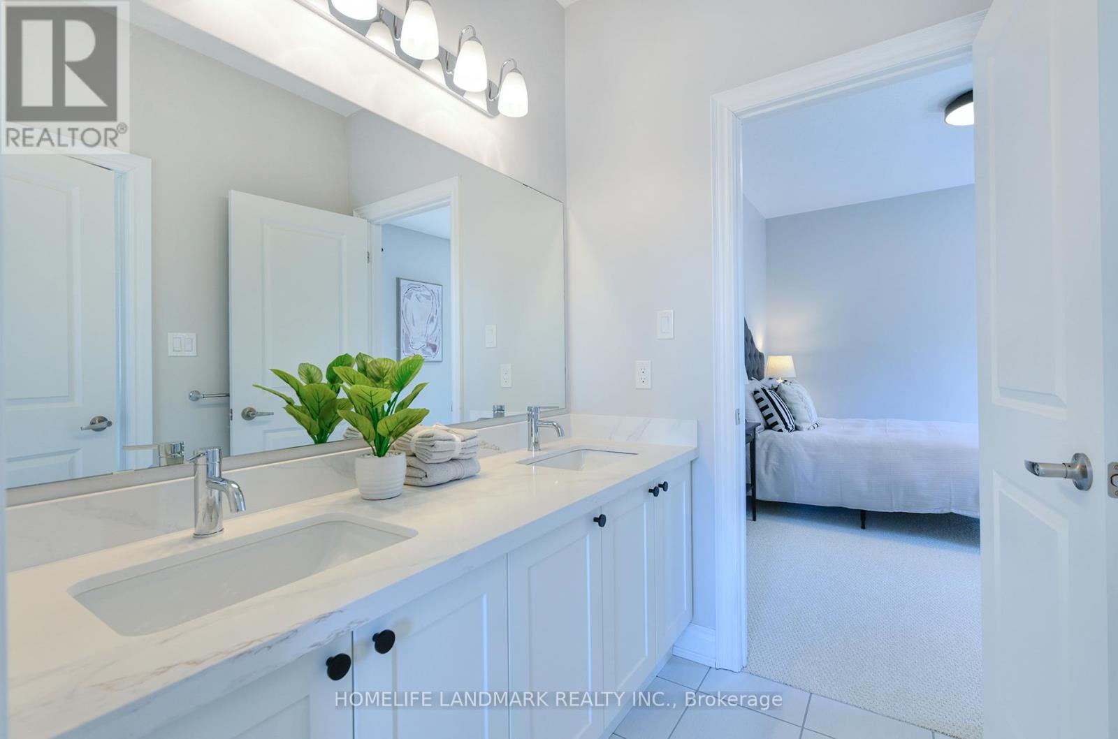 115 Mitchell Place, Newmarket, Ontario  L3Y 0C7 - Photo 43 - N12975912