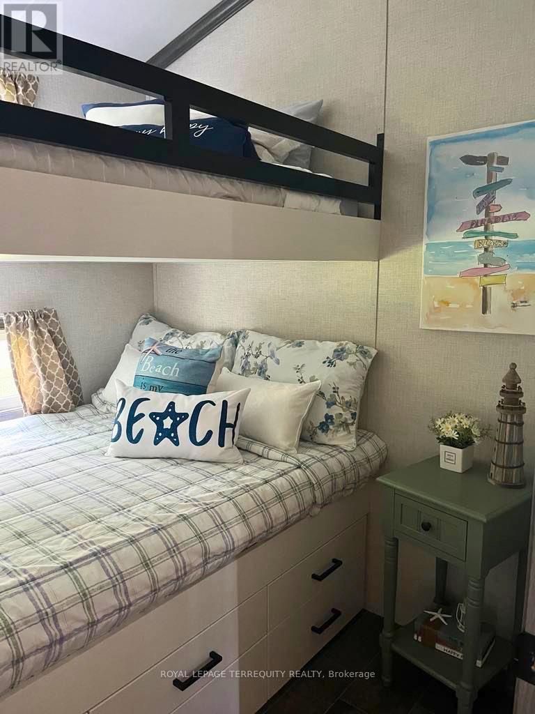 18 Rockhaven, Selwyn, Ontario  K0L 2H0 - Photo 24 - X12965272