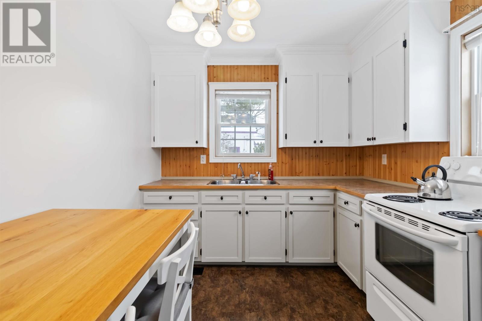 112 North Street, Bridgewater, Nova Scotia  B4V 2V6 - Photo 12 - 202602628