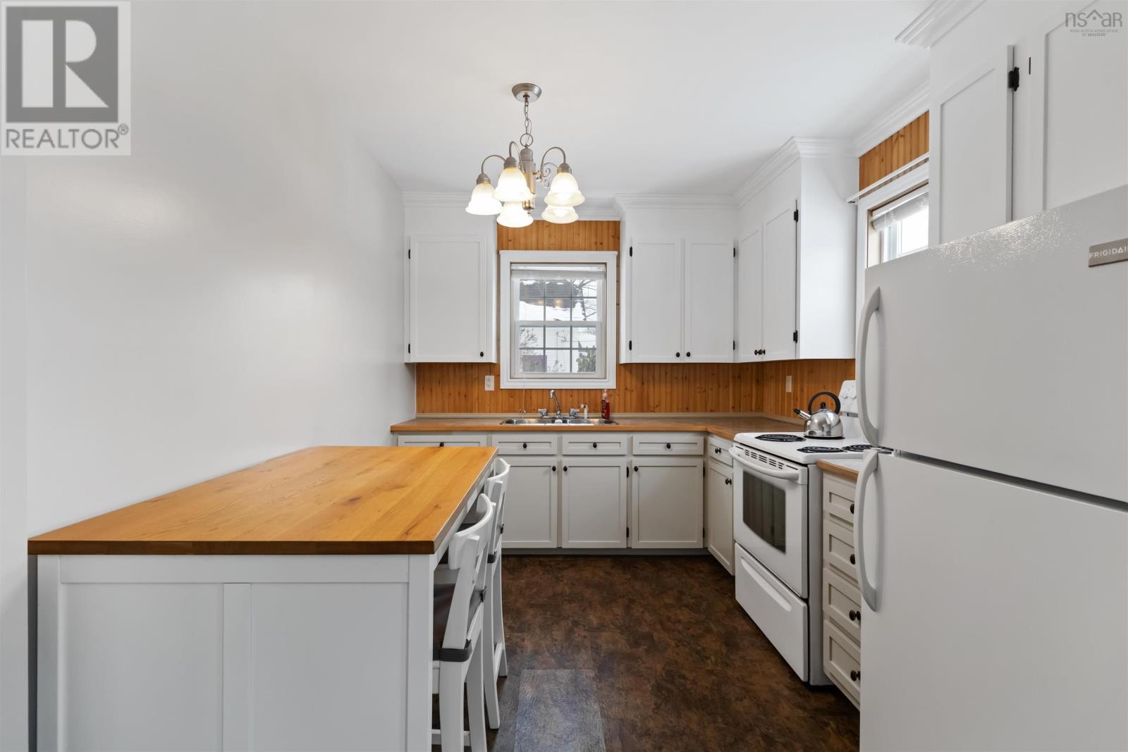 112 North Street, Bridgewater, Nova Scotia  B4V 2V6 - Photo 8 - 202603946