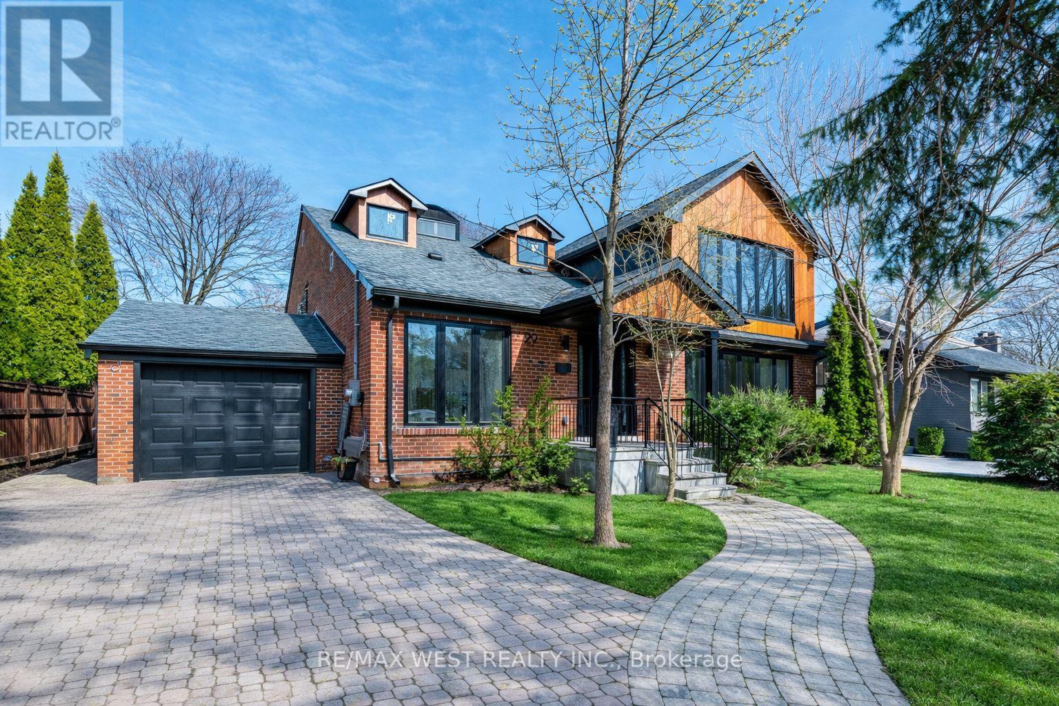 29 Blaketon Road, Toronto (Islington-City Centre West), Ontario  M9B 4W4 - Photo 2 - W12980020