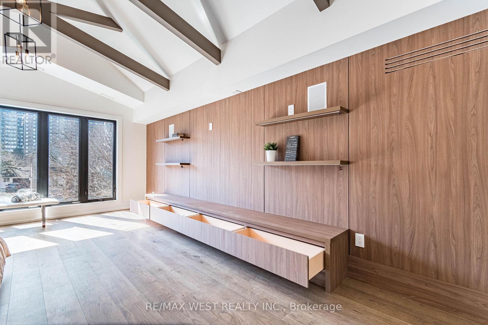 29 Blaketon Road, Toronto (Islington-City Centre West), Ontario  M9B 4W4 - Photo 22 - W12980020