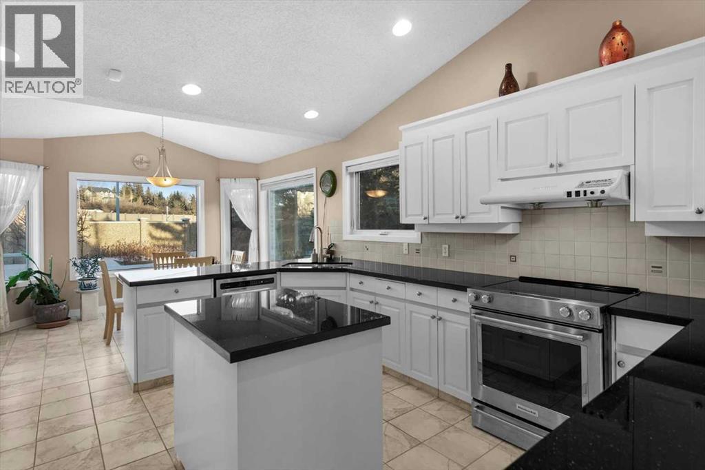 22 Varsity Estates Close Nw, Calgary, Alberta  T3B 5J2 - Photo 9 - A2288506