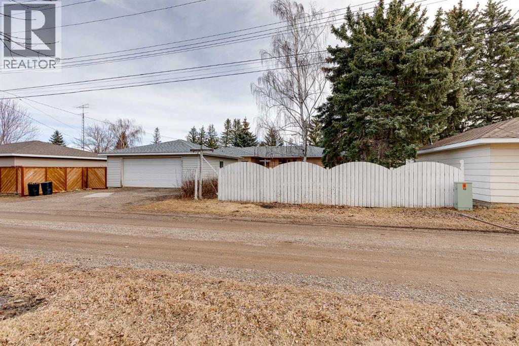 513 Memorial Avenue, Vulcan, Alberta  T0L 2B0 - Photo 37 - A2295102