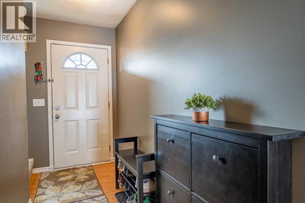 126 Citadel Meadow Gardens NW, Calgary, Alberta  T3G 5N3 - Photo 3 - A2299779