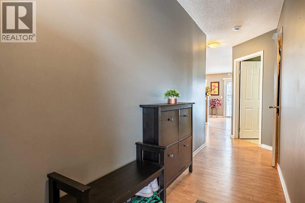 126 Citadel Meadow Gardens NW, Calgary, Alberta  T3G 5N3 - Photo 4 - A2299779