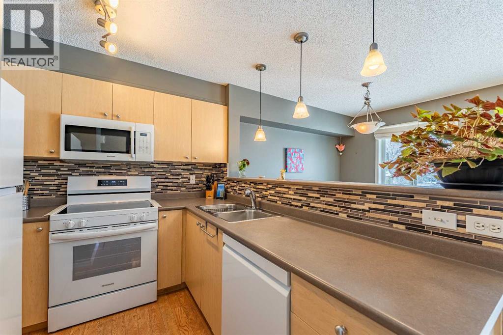 126 Citadel Meadow Gardens NW, Calgary, Alberta  T3G 5N3 - Photo 6 - A2299779