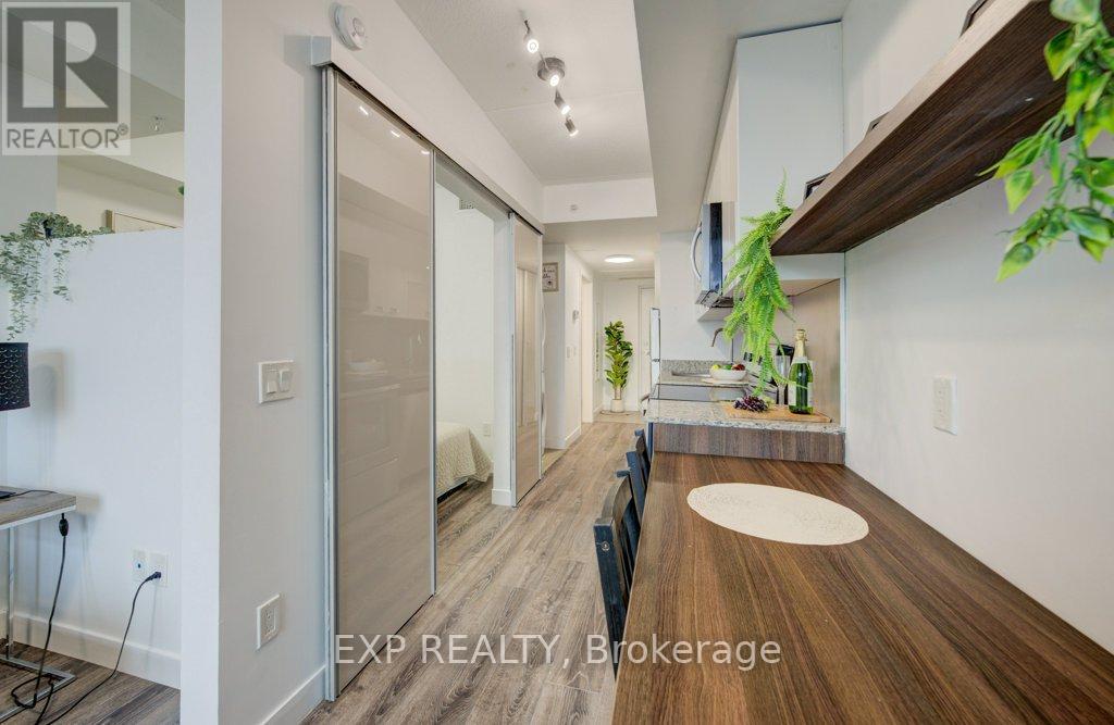 718 - 250 Albert Street, Waterloo, Ontario  N2L 3W5 - Photo 5 - X12980022