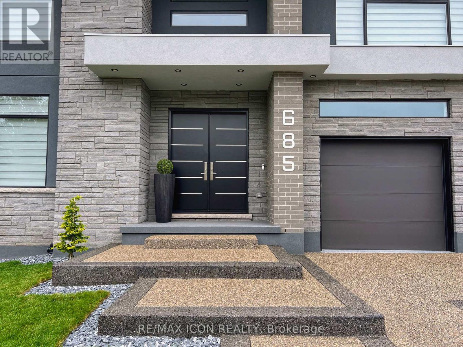 685 Meadowsweet Avenue, Waterloo, Ontario  N2V 0A6 - Photo 4 - X12980024