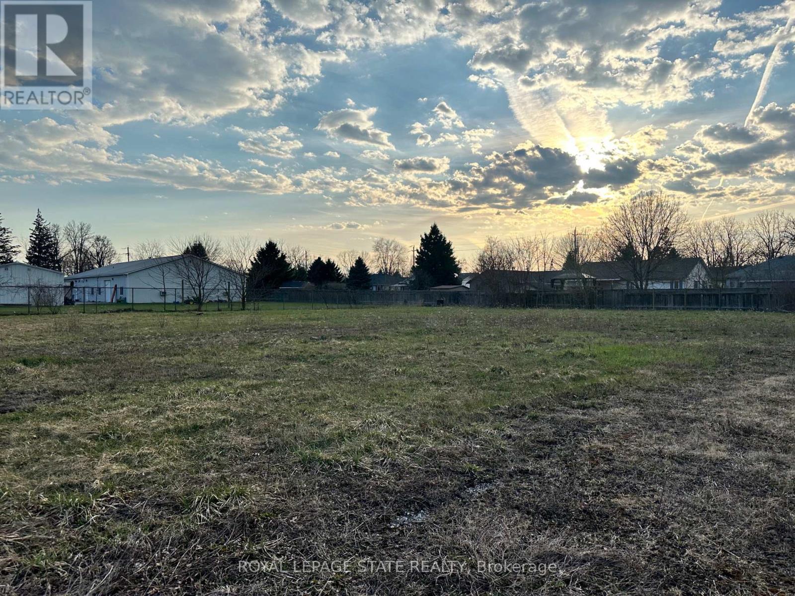 205 Cross Street E, Haldimand, Ontario  N1A 0B4 - Photo 4 - X12980034