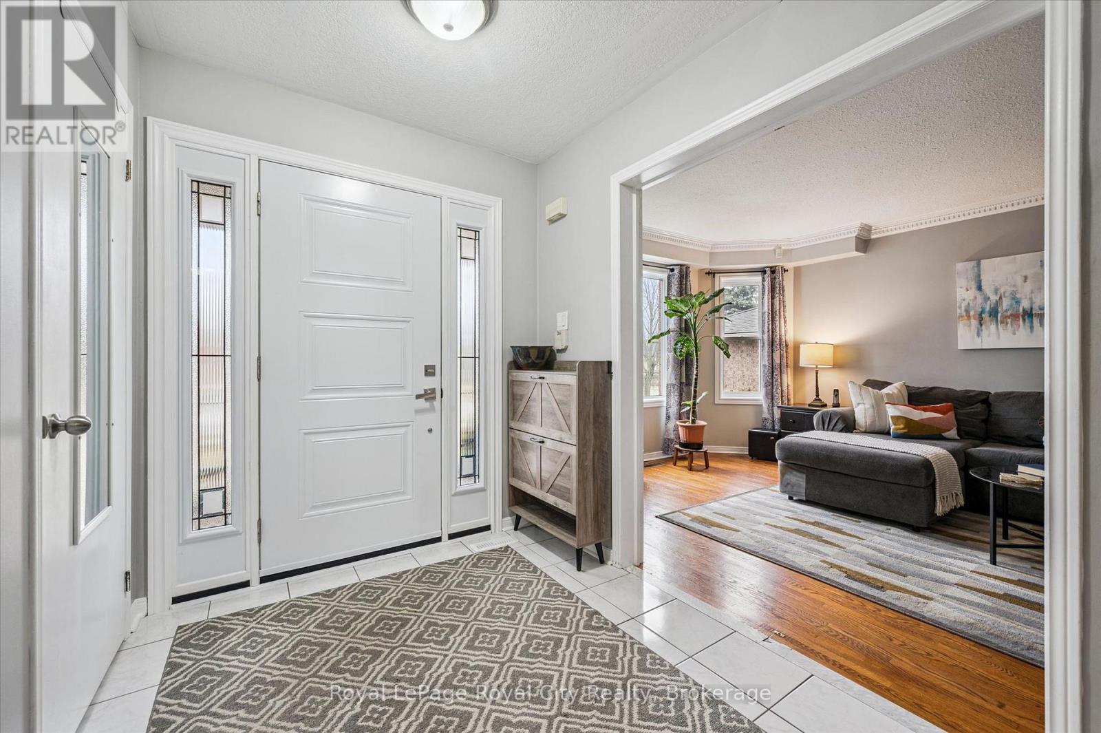 339 Daniel Crescent, Centre Wellington, Ontario  N0B 1S0 - Photo 3 - X12967464