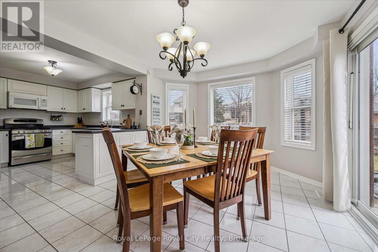 339 Daniel Crescent, Centre Wellington, Ontario  N0B 1S0 - Photo 9 - X12967464