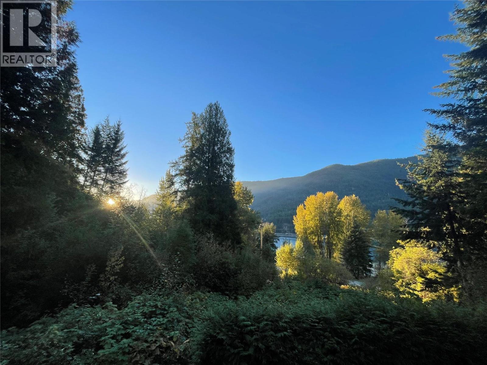 5375 Allendale Crescent, Castlegar, British Columbia  V1N 4V8 - Photo 47 - 10381716