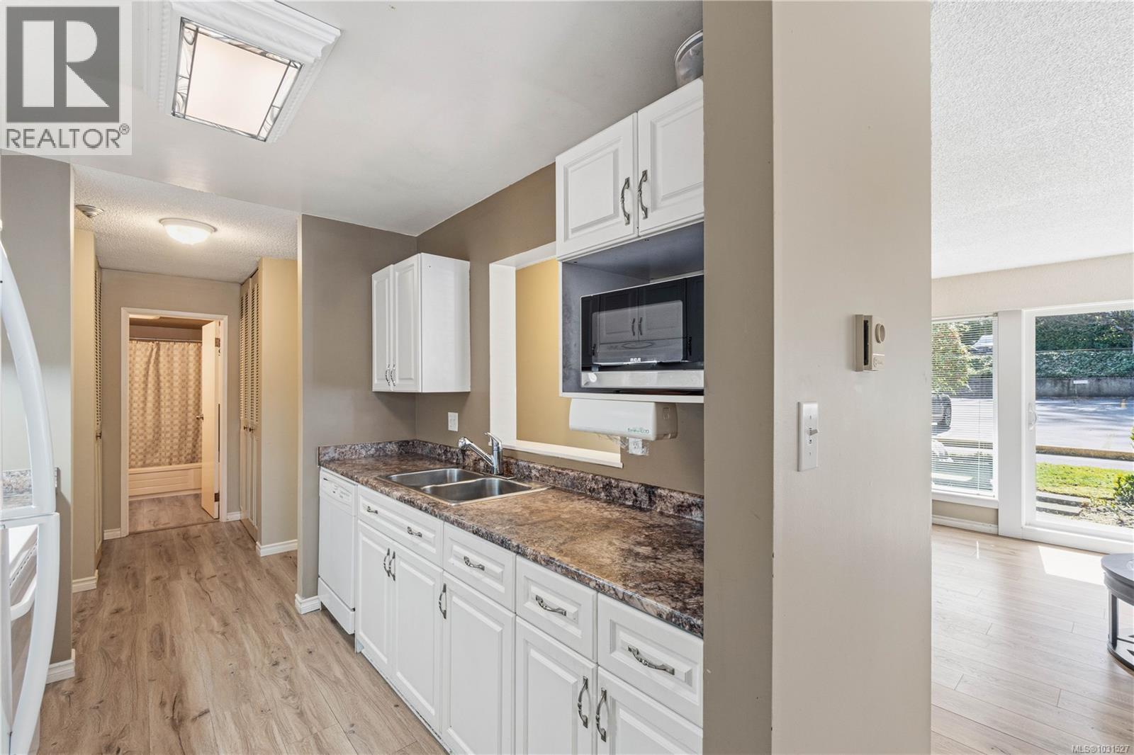 418 2562 Departure Bay Rd, Nanaimo, British Columbia  V9S 5P1 - Photo 8 - 1031527